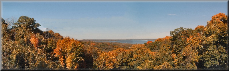 Fall Panorama of Beautiful Illinois River near Peoria - Photo by A. Malinowski, (c) 2004